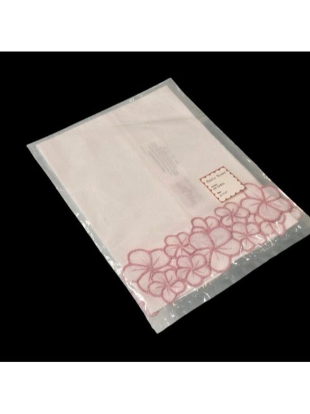 Haute Home Jane Leider Fingertip Guest Towel White Pink Hand Embroidery NEW